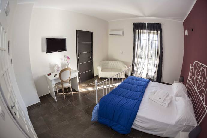 Imagen de la habitación del Hotel Ascot, Montano. Foto 6