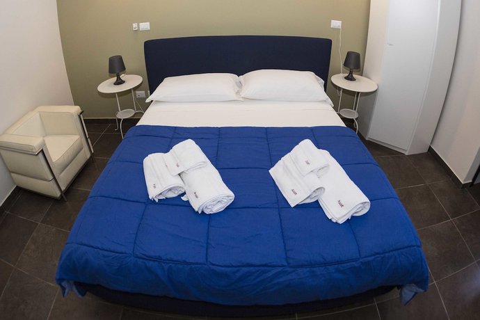 Imagen de la habitación del Hotel Ascot, Montano. Foto 9
