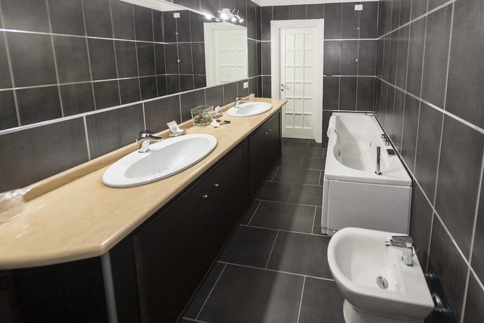 Imagen de la habitación del Hotel Ascot, Montano. Foto 10