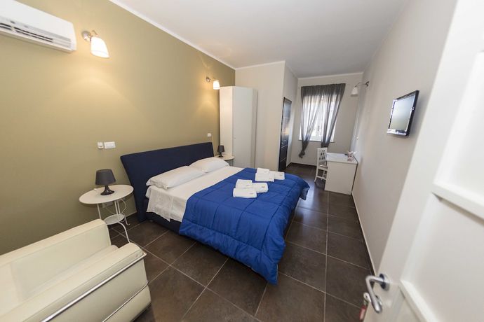 Imagen de la habitación del Hotel Ascot, Montano. Foto 12