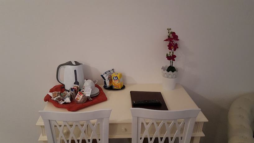 Imagen de la habitación del Hotel Ascot, Montano. Foto 13