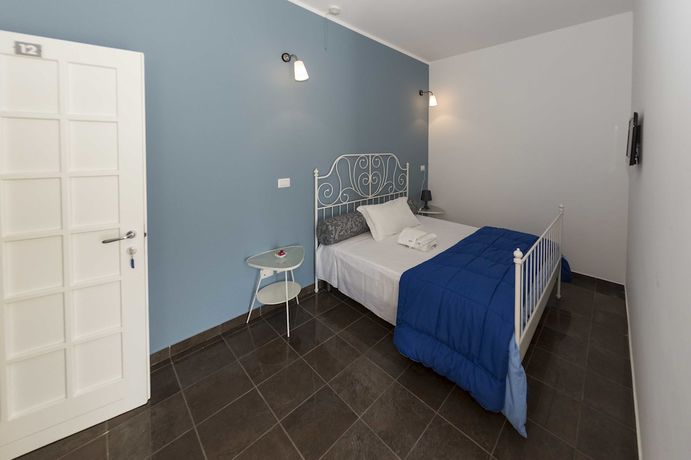Imagen de la habitación del Hotel Ascot, Montano. Foto 14