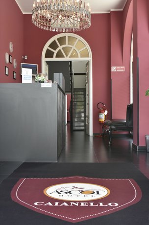 Imagen de los interiores del Hotel Ascot, Montano. Foto 20