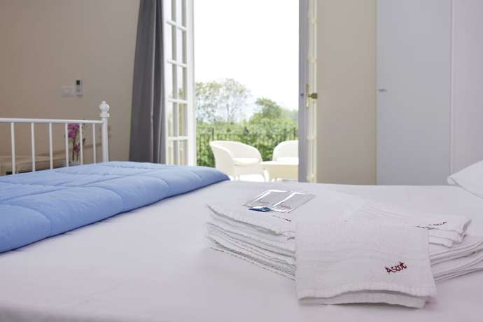 Imagen de la habitación del Hotel Ascot, Montano. Foto 17