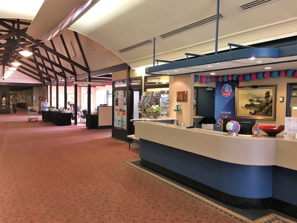 Imagen de los interiores del Hotel Ascot Park. Foto 19