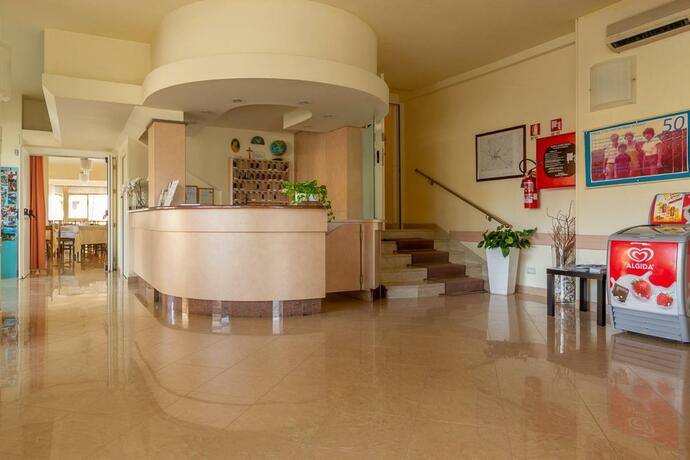 Imagen general del Hotel Ascot, Pinarella di Cervia. Foto 1