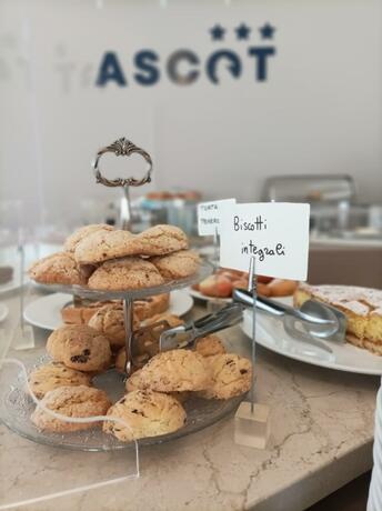 Imagen general del Hotel Ascot, Pinarella di Cervia. Foto 13