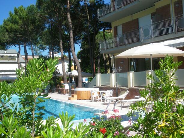 Imagen general del Hotel Ascot, Pinarella di Cervia. Foto 16