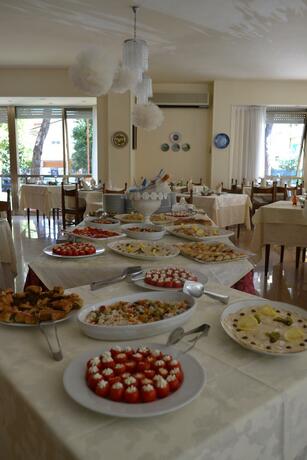 Imagen general del Hotel Ascot, Pinarella di Cervia. Foto 31