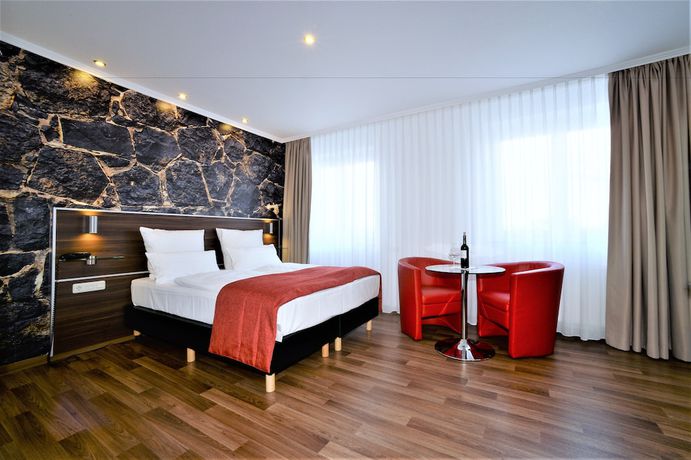 Imagen de la habitación del Hotel Ascot, Remscheid. Foto 2