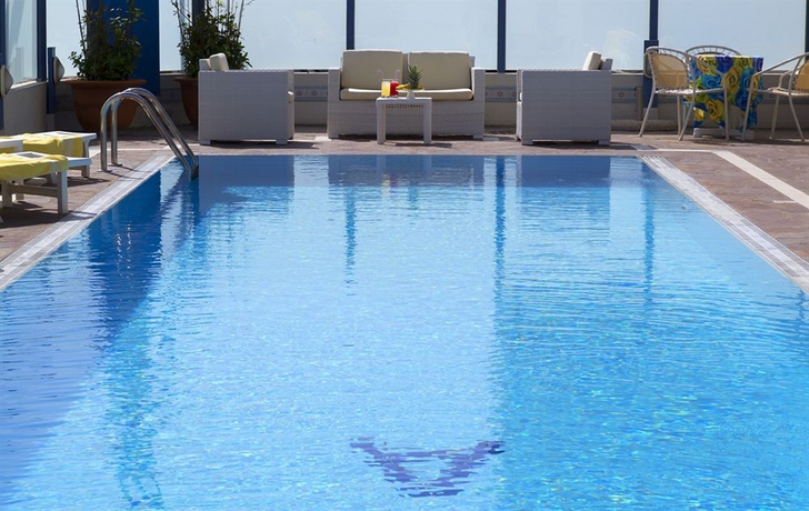 Imagen de la piscina del Hotel Ascot, Riccione. Foto 12
