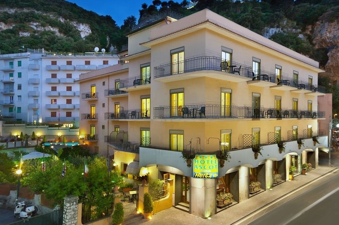 Imagen de los exteriores del Hotel Ascot, Sorrento. Foto 8