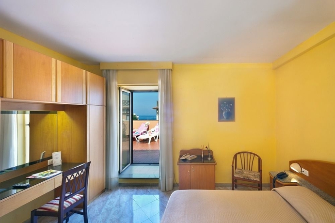 Imagen de la habitación del Hotel Ascot, Sorrento. Foto 7