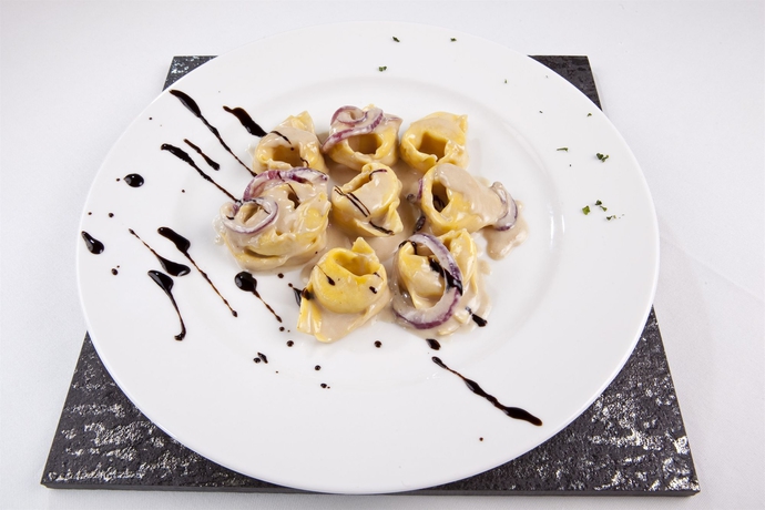 Imagen del bar/restaurante del Hotel Ascot and Spa. Foto 5