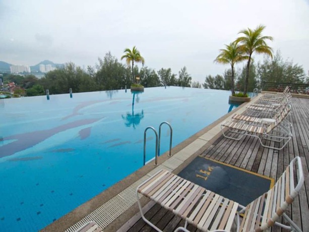 Imagen de la piscina del Hotel Ascott Gurney Penang. Foto 13