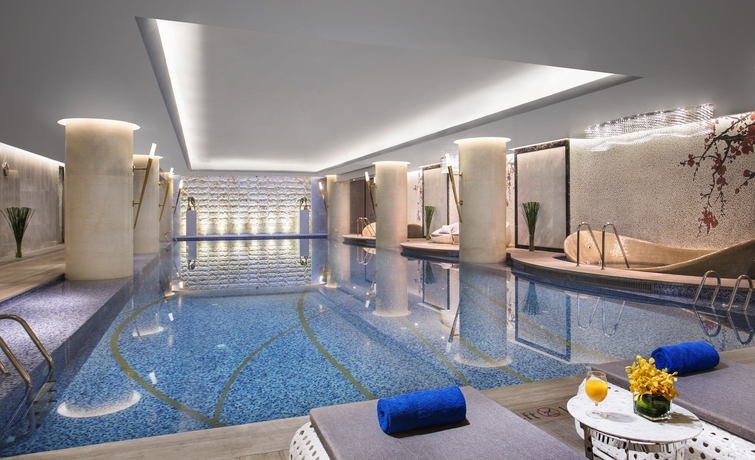 Imagen de la piscina del Hotel Ascott Heng Shan Shanghai. Foto 16