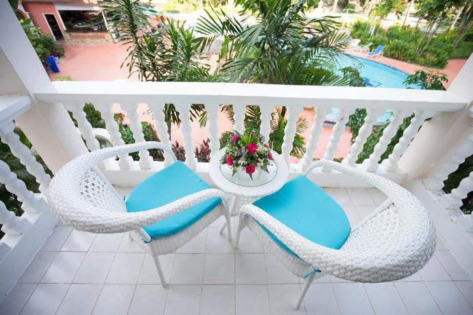 Imagen de la piscina del Hotel Aseania Resort Langkawi. Foto 24