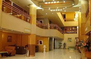 Imagen de los interiores del Hotel Aseman Isfahan. Foto 16