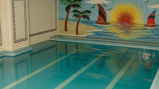 Imagen de la piscina del Hotel Aseman Isfahan. Foto 24
