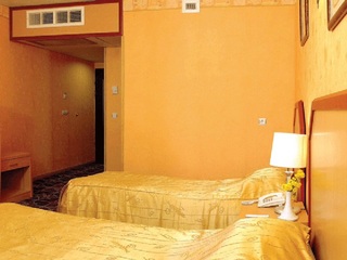 Imagen de la habitación del Hotel Aseman Isfahan. Foto 9