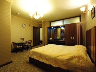 Imagen de la habitación del Hotel Aseman Isfahan. Foto 12