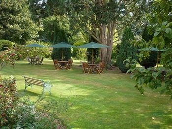 Imagen de los exteriores del Hotel Ash House. Foto 11