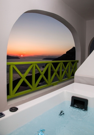 Imagen de la habitación del Hotel Asha Luxury Suites. Foto 2