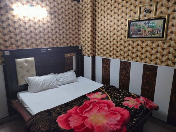 Imagen de la habitación del Hotel Asha Palace. Foto 6