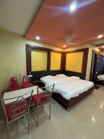 Imagen de la habitación del Hotel Asha Pride. Foto 15