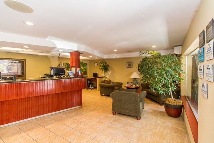 Imagen de los interiores del Hotel Ashand9th. Foto 19
