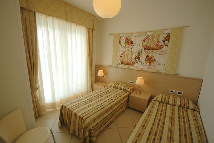 Imagen de la habitación del Hotel Ashanti Aparthotel. Foto 1