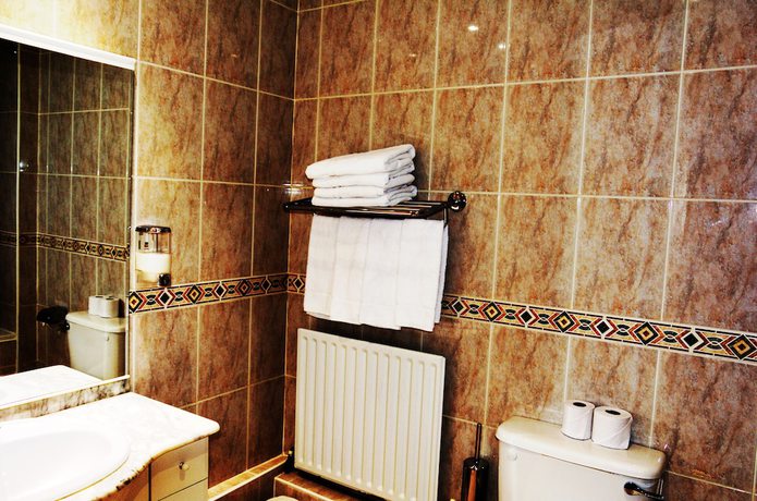 Imagen de la habitación del Hotel Ashbourne Court. Foto 20