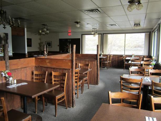 Imagen del bar/restaurante del Hotel Ashcroft River Inn. Foto 3