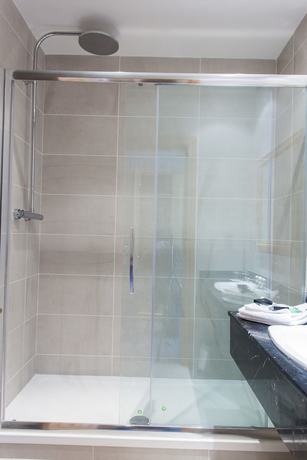 Imagen de la habitación del Hotel Ashdown Park. Foto 14