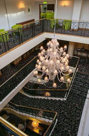 Imagen de los interiores del Hotel Ashdown Park. Foto 19