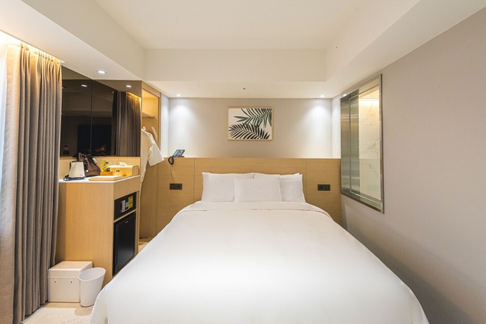 Imagen de la habitación del Hotel Asherah Villard Aqua Business. Foto 2