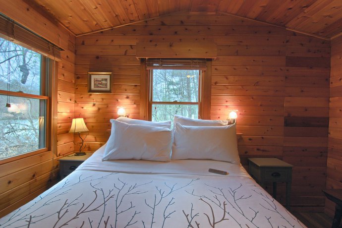 Imagen de la habitación del Hotel Asheville River Cabins. Foto 3