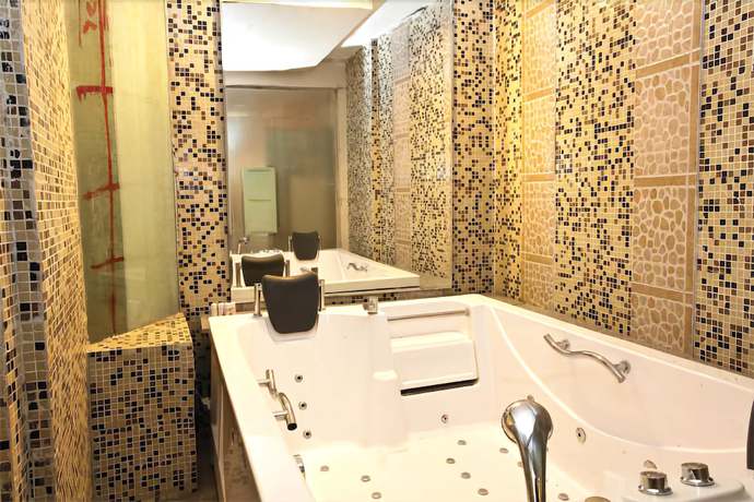 Imagen de la habitación del Hotel Ashiana Clarks Inn, Shimla. Foto 9