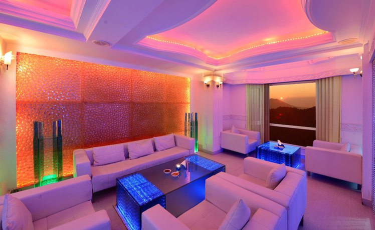 Imagen de los interiores del Hotel Ashiana Clarks Inn, Shimla. Foto 18