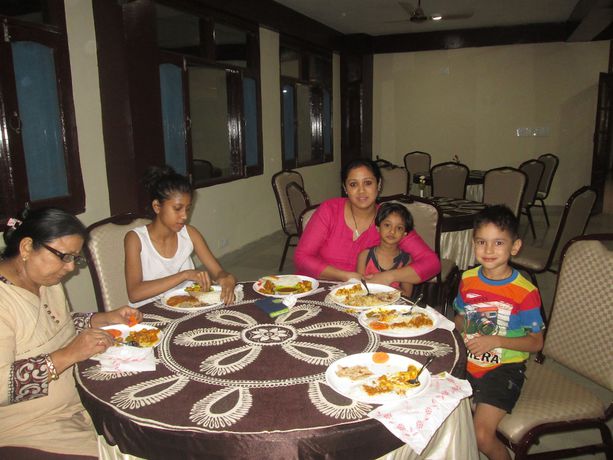 Imagen del bar/restaurante del Hotel Ashiana Palampur. Foto 3