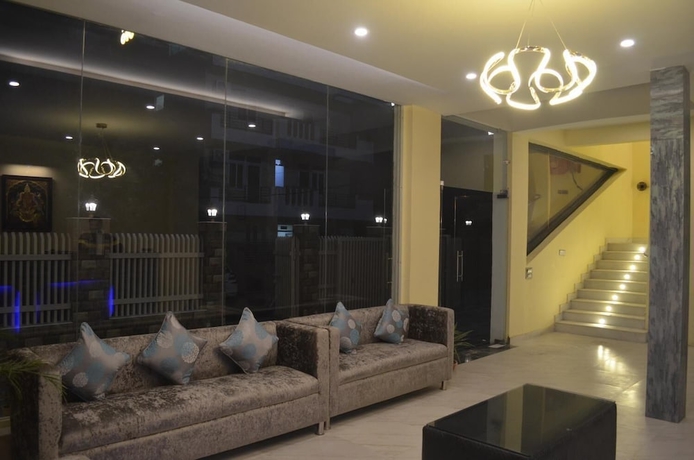 Imagen de los interiores del Hotel Ashira Inn. Foto 16