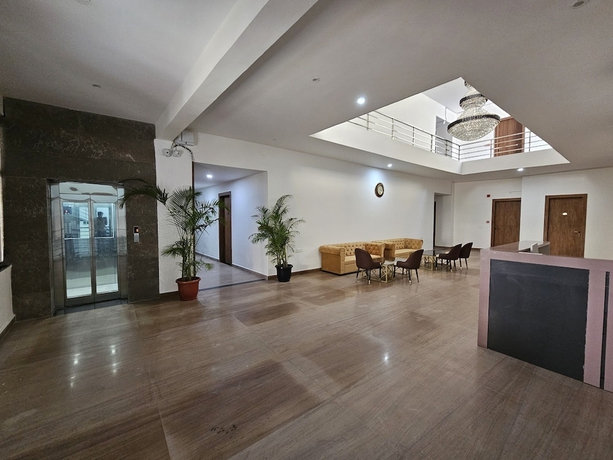 Imagen de los interiores del Hotel Ashirwad, Greater Noida. Foto 17