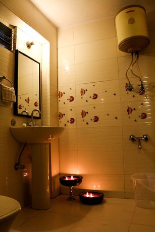 Imagen de la habitación del Hotel Ashirwad Hotel and Spa. Foto 6