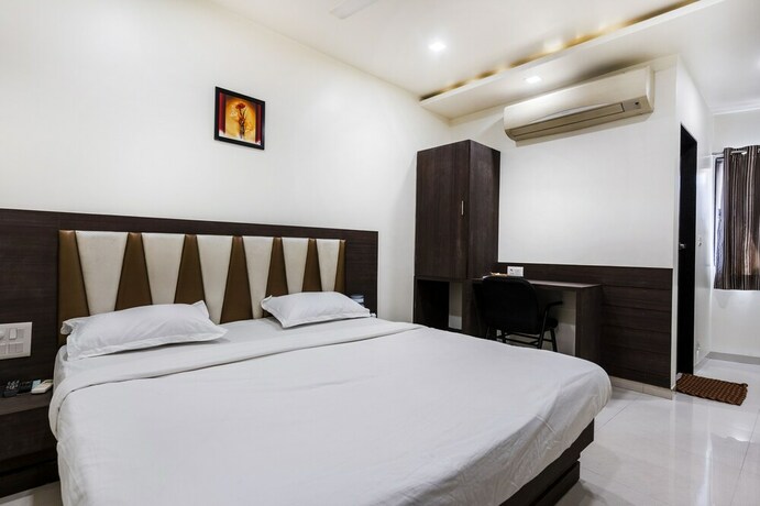 Imagen de la habitación del Hotel Ashish. Foto 17