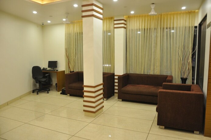Imagen de los interiores del Hotel Ashish. Foto 34