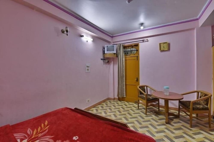 Imagen de la habitación del Hotel Ashish Inn. Foto 8