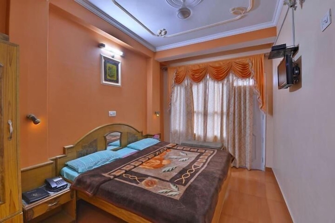 Imagen de la habitación del Hotel Ashish Inn. Foto 9