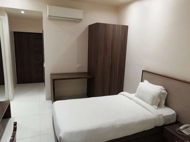 Imagen de la habitación del Hotel Ashish International. Foto 4