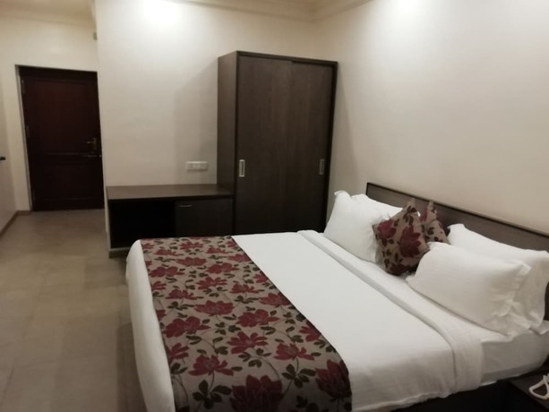 Imagen de la habitación del Hotel Ashish International. Foto 5