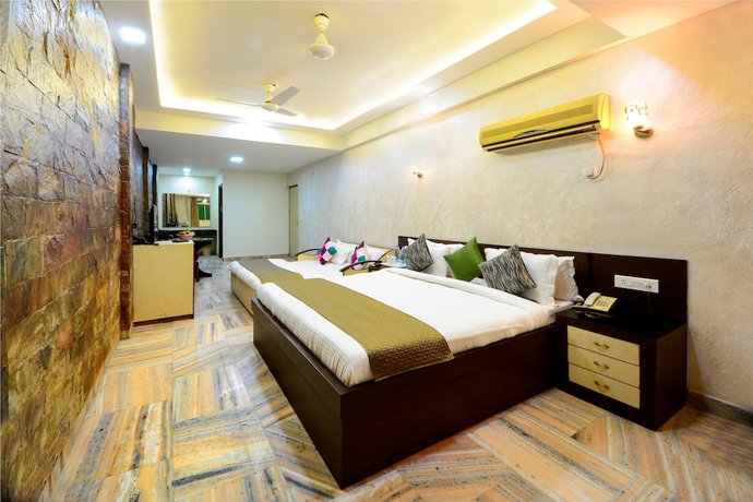Imagen de la habitación del Hotel Ashish Palace. Foto 8